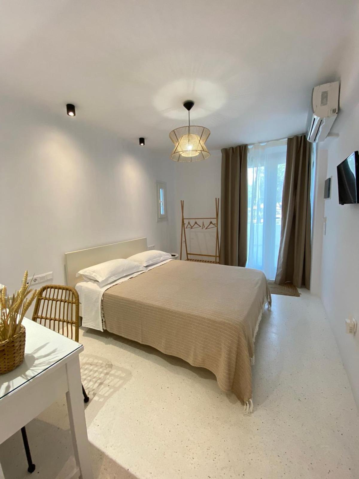 Perivoli Rooms Parikia  Phòng bức ảnh