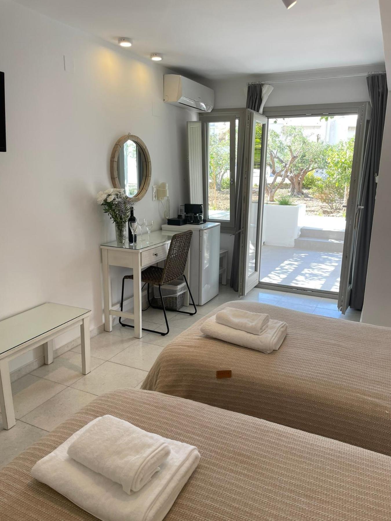 Perivoli Rooms Parikia  Phòng bức ảnh